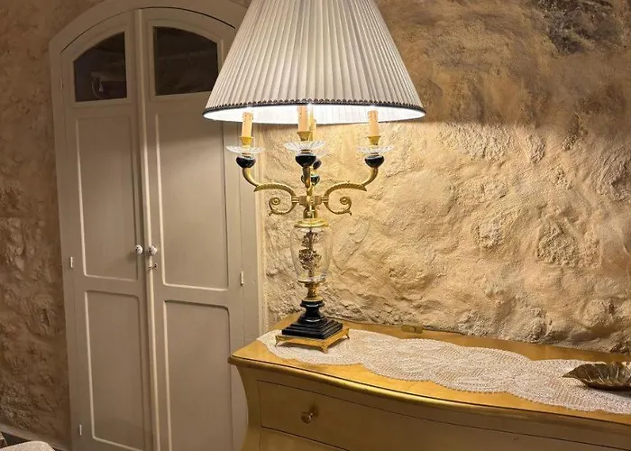 Angelica's House Νότο