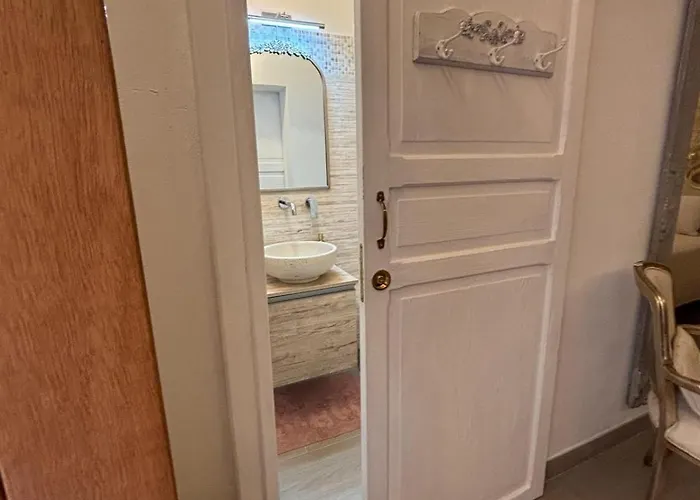 Angelica's House * Νότο